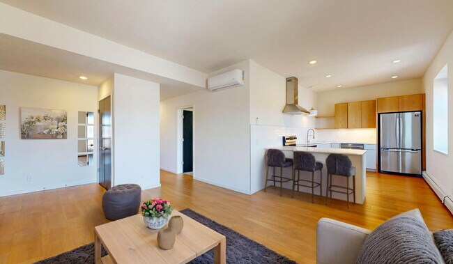 Primary Photo - 2109 Blaisdell