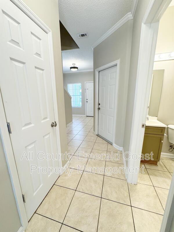 Building Photo - 732 E Mack Bayou Dr