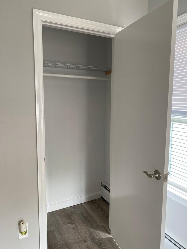 Building Photo - 203 Duncan Ave