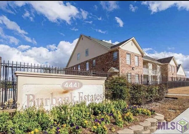 Building Photo - 4441 Burbank Dr
