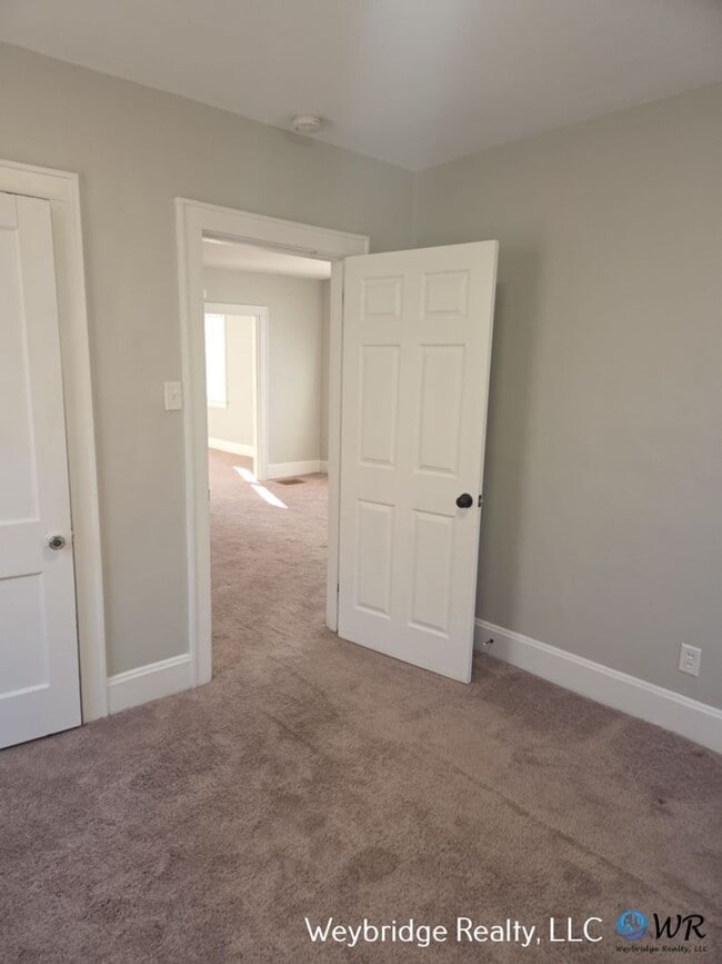 Building Photo - 2218 Drex Ave