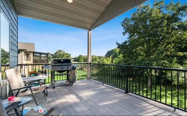 Building Photo - 944 Cove Ct NW