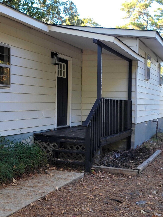Building Photo - 7901 Forest Rd