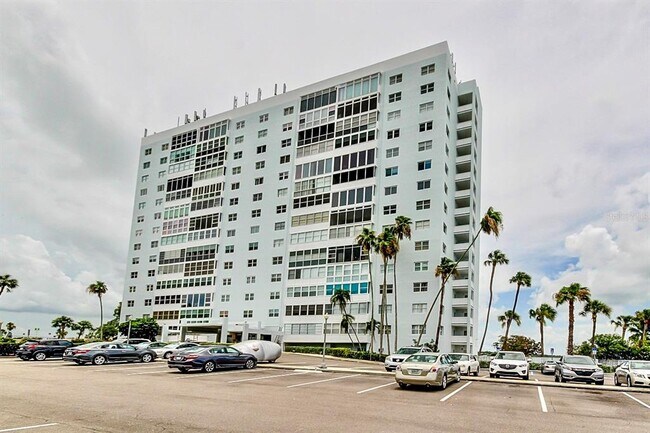 Building Photo - 7200 Sunshine Skyway Ln S