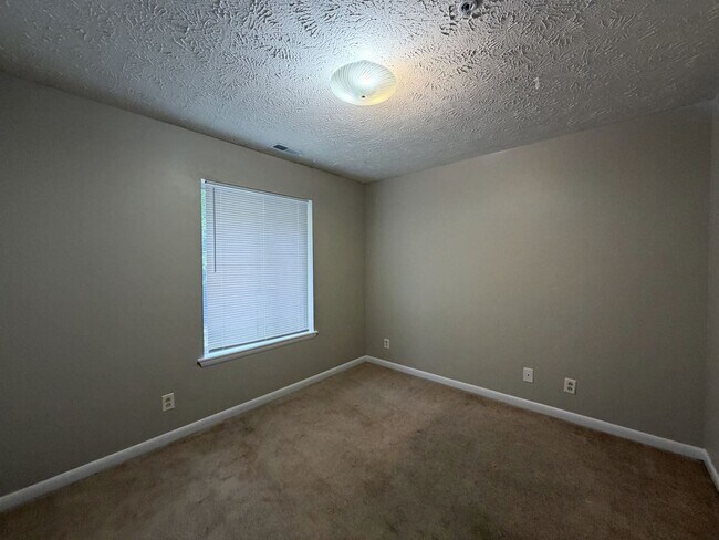 Building Photo - 3374 Galleria Dr