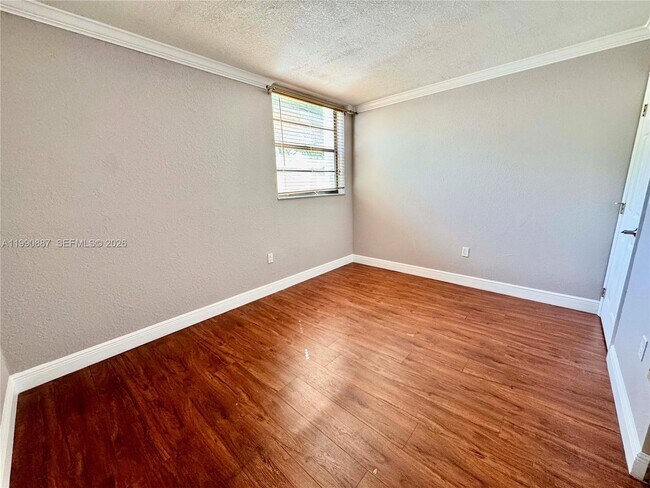 Building Photo - 3610 SW 114th Ave