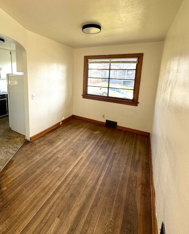 Building Photo - 417 NW 9th St