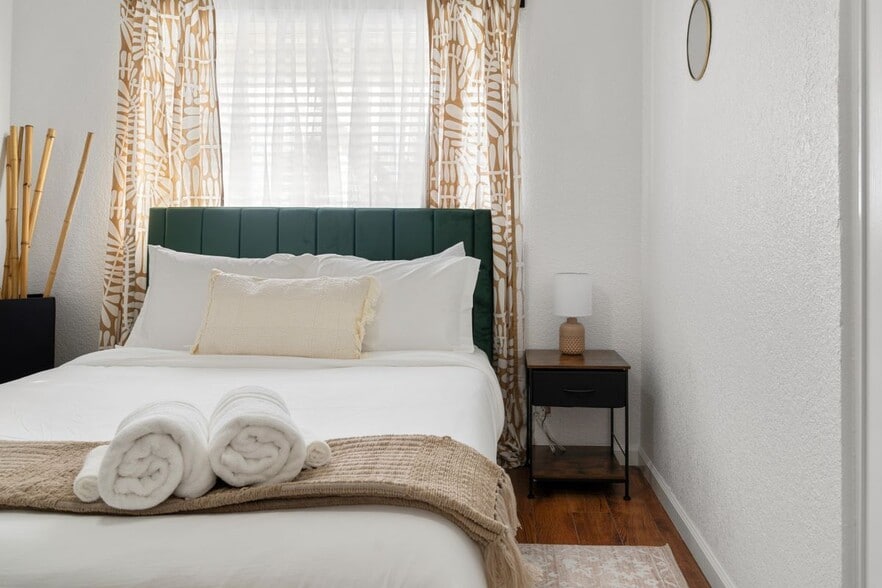 Building Photo - 10609 Olson Dr