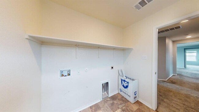 Building Photo - 387 Gustaf Trl