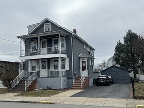 Building Photo - 101 Bowen Ave