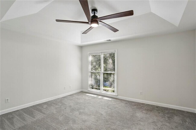 Building Photo - 1536 Oak Grove Rd