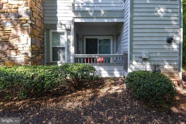 Building Photo - 4409 Sedgehurst Dr