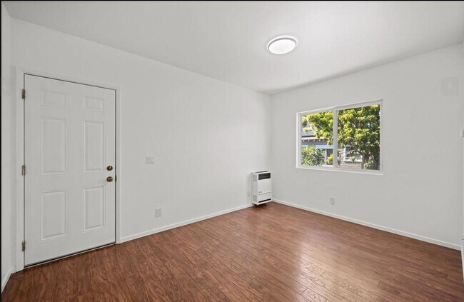 Building Photo - 3815 Birch St