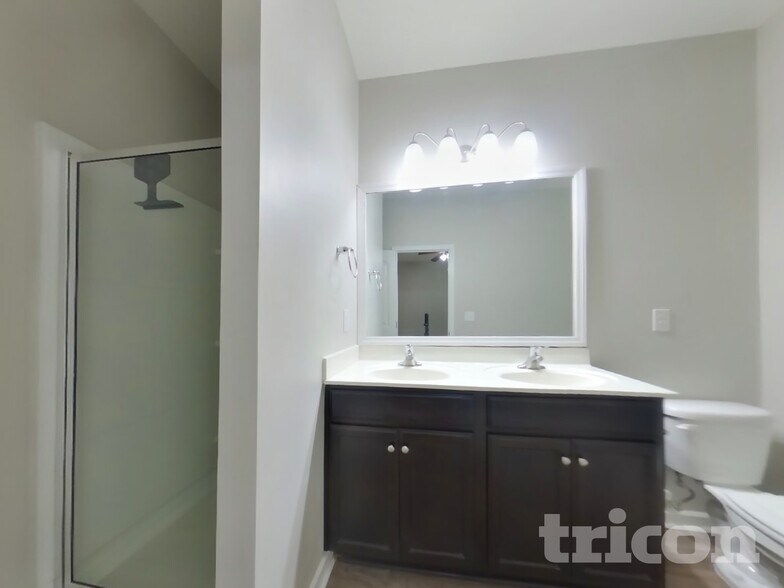 Building Photo - 909 Wild Lilac Ct