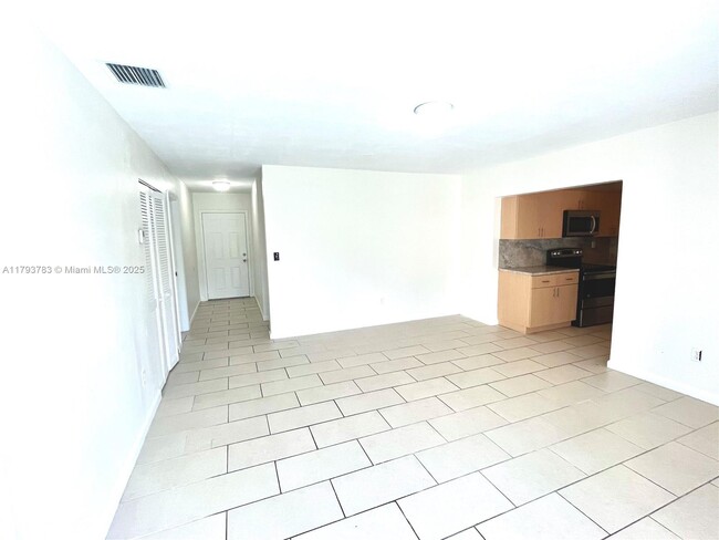 Building Photo - 4308 SW 130th Ct