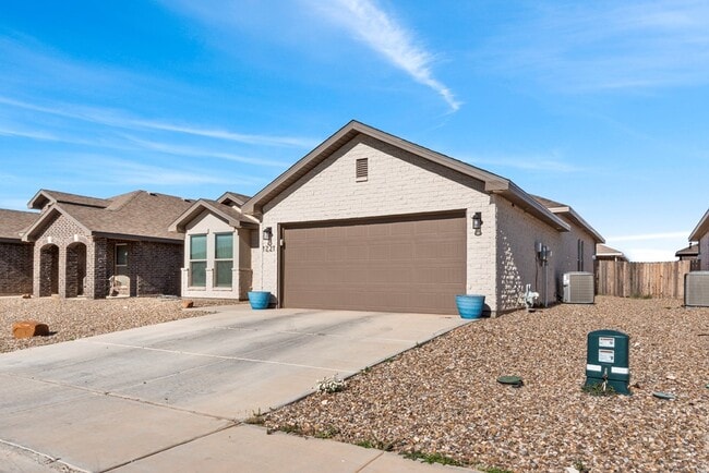 Building Photo - 1221 Big Easy St