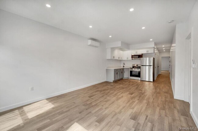 Building Photo - 1707 Pitkin Ave