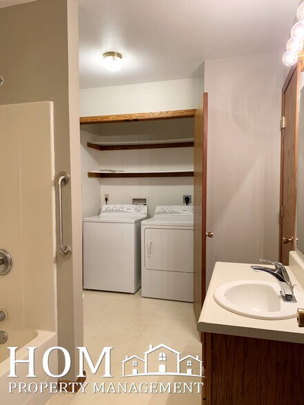 Building Photo - 322 E Lafayette St