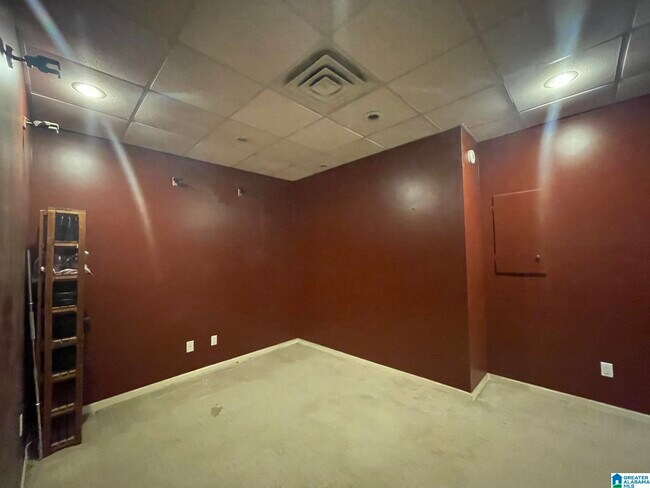 Building Photo - 1727 Ashwood Dr