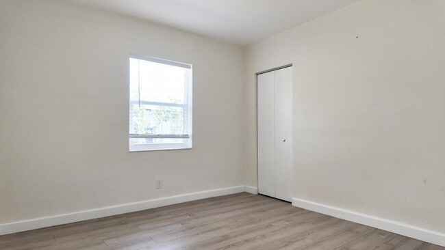 Building Photo - 720 S 11th St