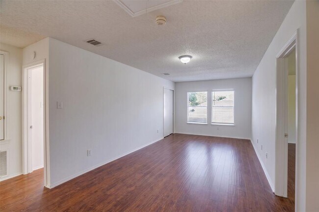 Building Photo - 2602 Stapleford Dr