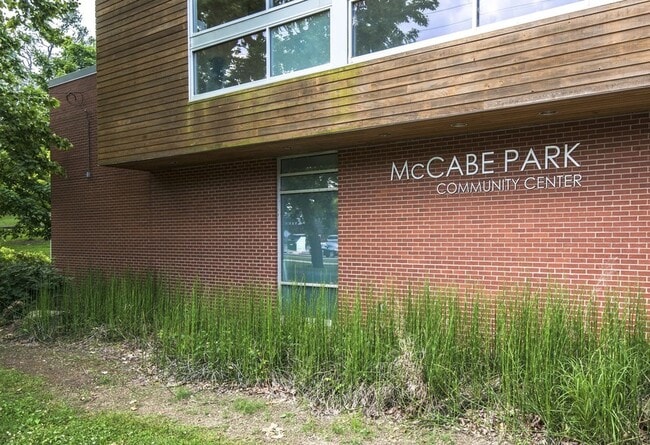 Building Photo - 312 Sloan Rd