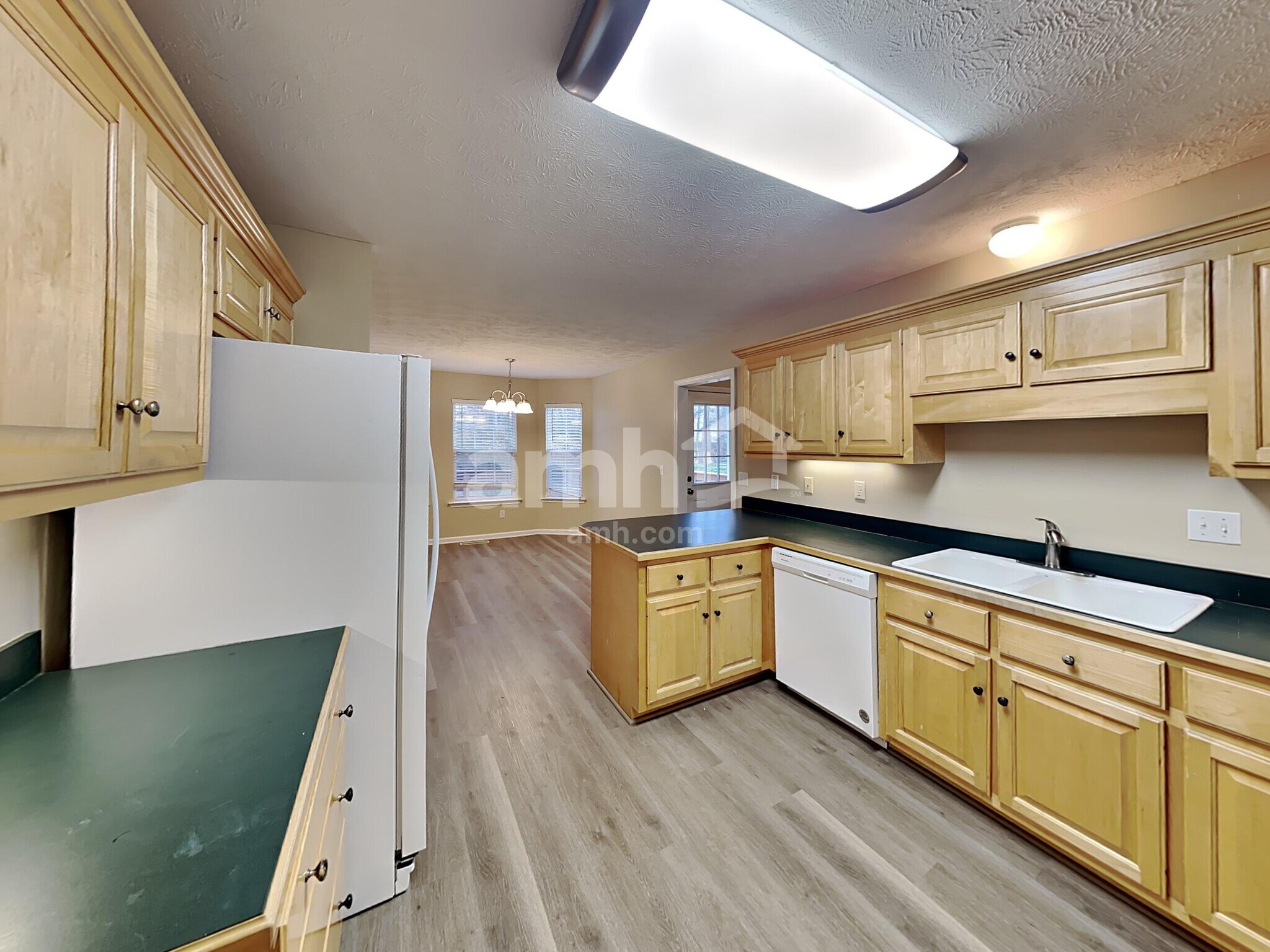 Building Photo - 114 Louise Dr