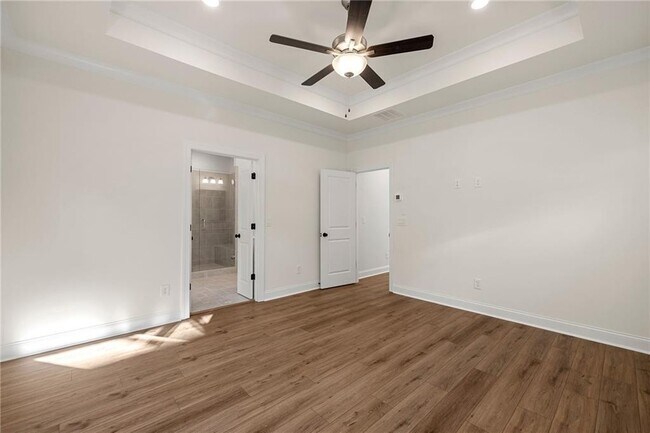 Building Photo - 167 Basil St
