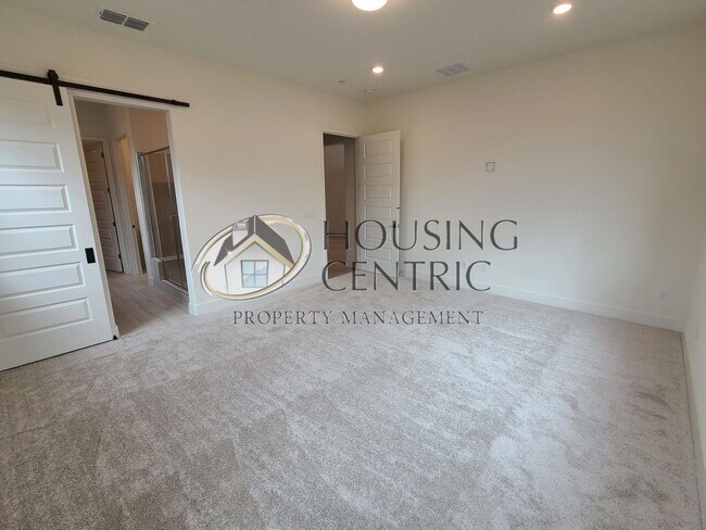 Building Photo - 8067 Grant Dr