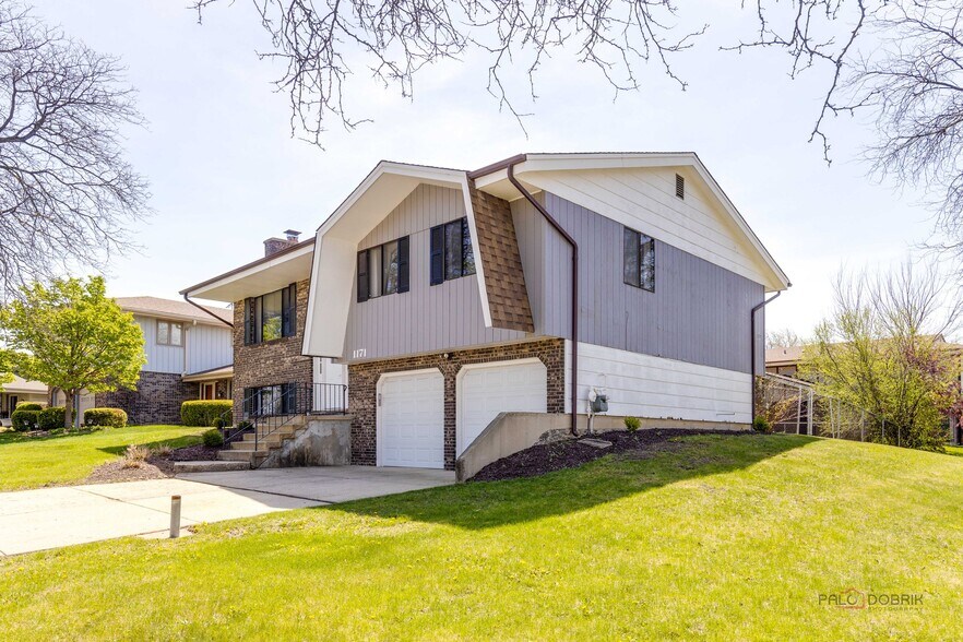 Building Photo - 1171 Saylesville Ln