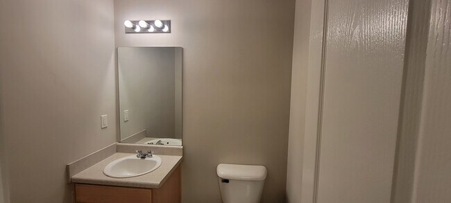 Building Photo - COMING SOON: Renovated 3BR 2BA Home w/ 2-Car Garage • Open-Concept Kitchen in Griffin