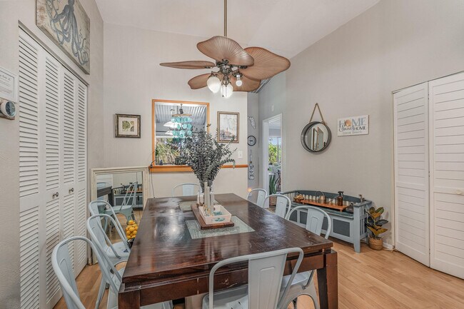 Building Photo - 1279 S Orlando Ave