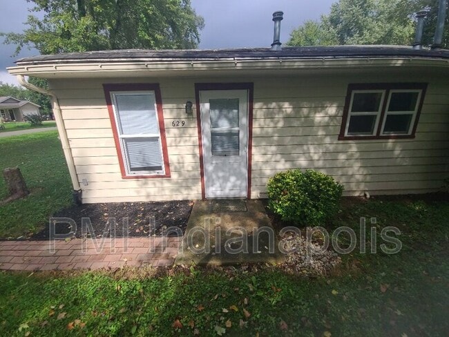 Building Photo - 629 N Willow St