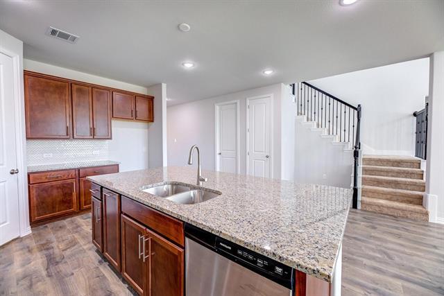 Building Photo - 1012 Rosebay Dr