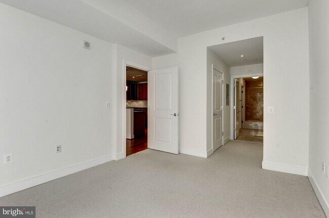 Building Photo - 2425 L St NW