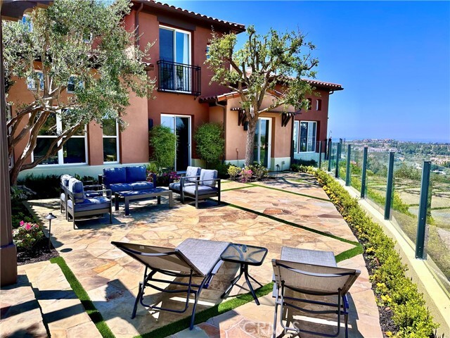 Building Photo - 1 Lucania Dr