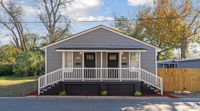 Building Photo - 2120-2122 Bulloch St