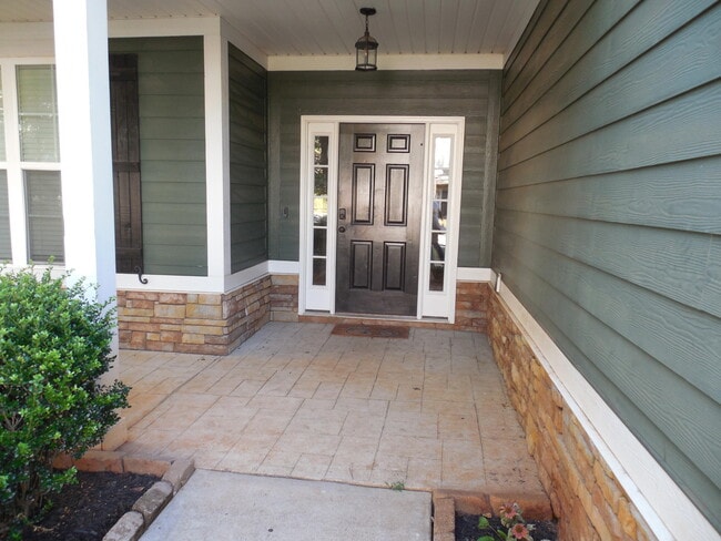 Building Photo - 812 Herrington Dr