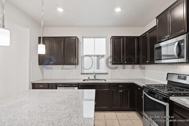 Building Photo - 1339 Sauvignon St