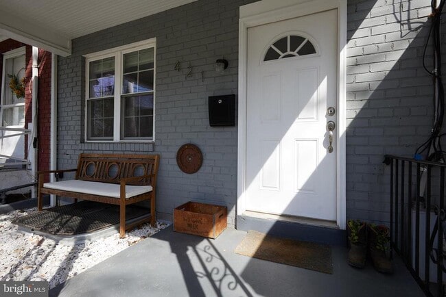 Building Photo - 421 Longfellow St NW