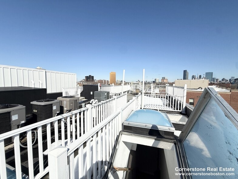 Building Photo - 1431 Tremont St