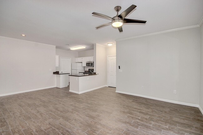 Building Photo - 16013 S Desert Foothills Pkwy