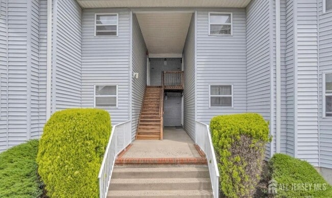 Building Photo - 353 Ventnor Ct