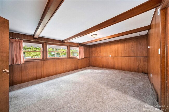 Building Photo - 2923 Burlington Ct