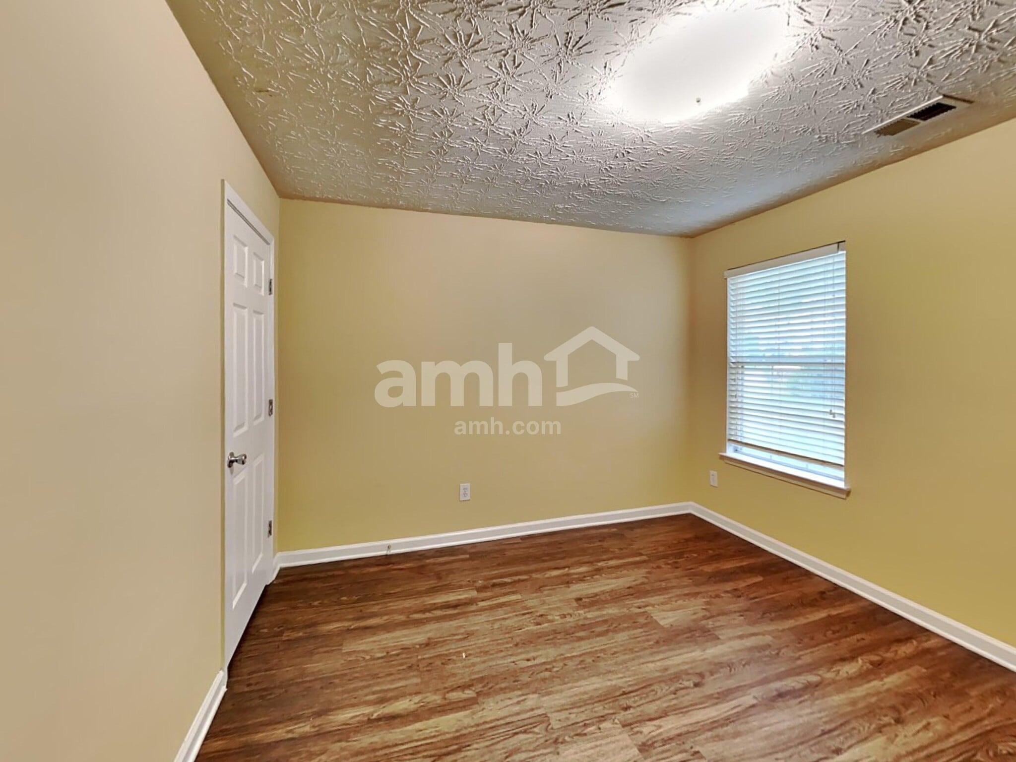 Building Photo - 221 Millstone Dr