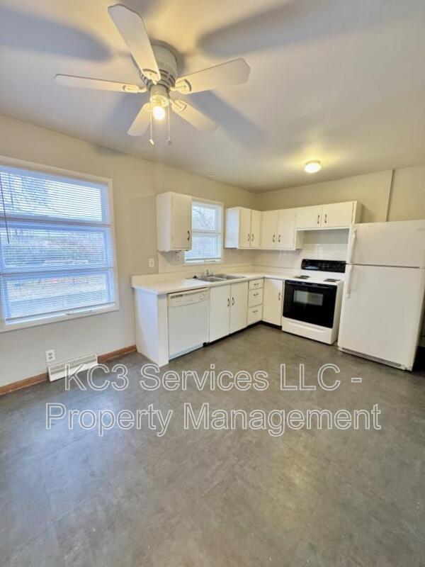 Building Photo - 200 NW 22nd St