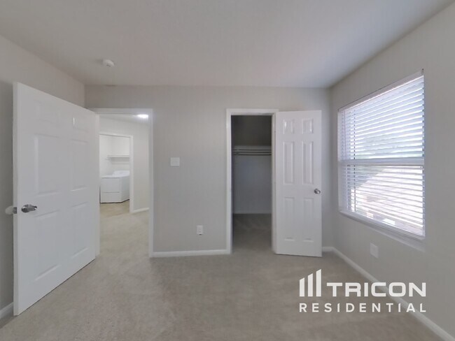 Building Photo - 12303 Kings Garden Ct