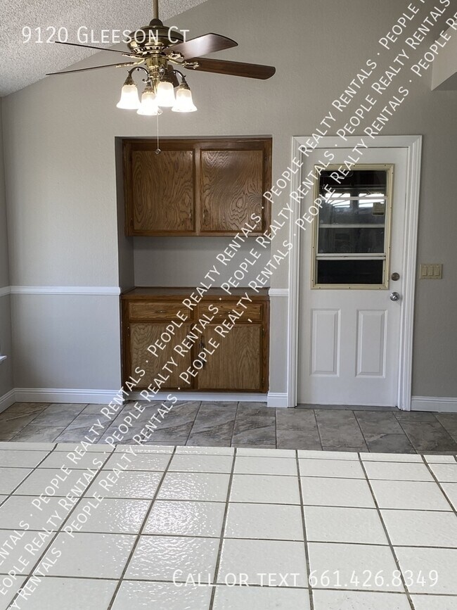 Building Photo - 9120 Gleeson Ct