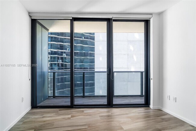 Building Photo - 801 S Miami Ave