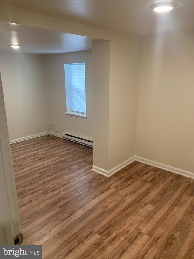 40 N Railroad Ave 40 N Railroad Ave Pedricktown NJ 08067 Apartment